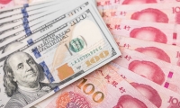 什么信号？这家公司“逆势上调”特斯拉评级 与美商务部长渊源颇深！